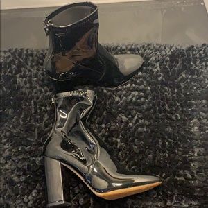 Heel boots